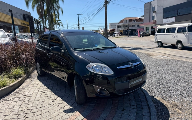 imagem-https://www.socarrao.com.br/sc-vehicle-images-prod/3718338/1788907618431-195fb80ae8c849828f20542688fd452a_1788907471332.jpg