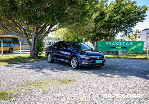 Volkswagen Passat 2019 Azul — foto 1 de 3