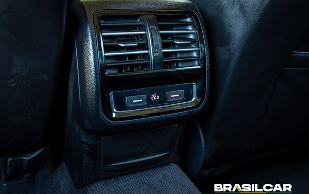 imagem-https://www.socarrao.com.br/sc-vehicle-images-prod/3719151/1788910764610-003_c66fdf4d4595c57cde4fb29cce202bc9.jpg