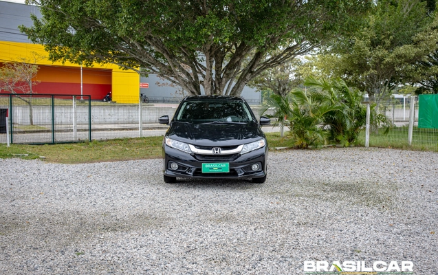 imagem-https://www.socarrao.com.br/sc-vehicle-images-prod/3720107/1788913876762-003_4974b99af67c9c8e9e358caa48bf441a.jpg