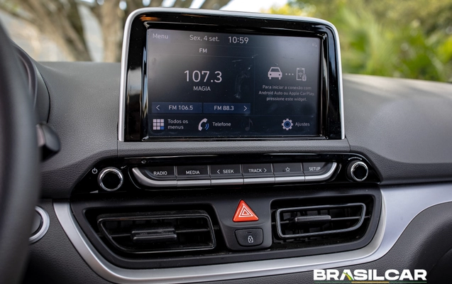 imagem-https://www.socarrao.com.br/sc-vehicle-images-prod/3720878/1788916455167-003_3813e85ef457e1b43a64e1e7beab92df.jpg