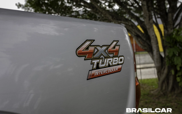 imagem-https://www.socarrao.com.br/sc-vehicle-images-prod/3722806/1788923252828-003_349dbc0c13baba69c3751500f04e248b.jpg