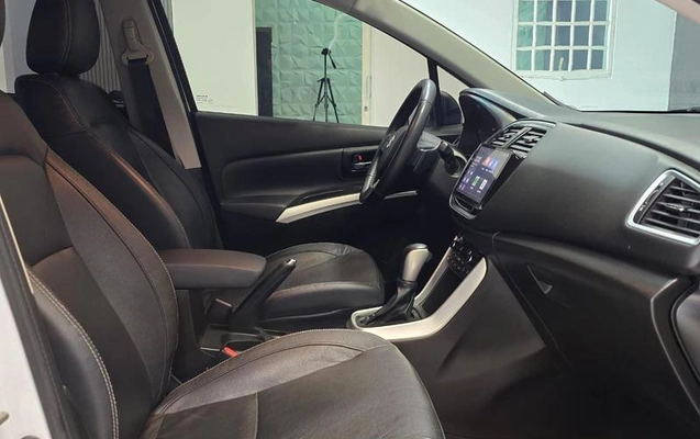 imagem-https://www.socarrao.com.br/sc-vehicle-images-prod/37264/1779900351718-7439575_16_B_d985c50039.jpeg