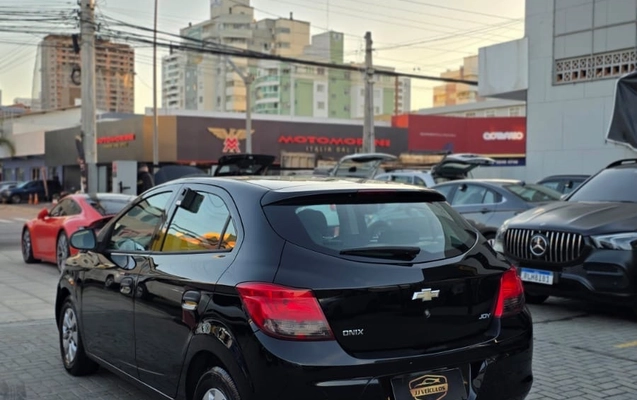 imagem-https://www.socarrao.com.br/sc-vehicle-images-prod/3731226/1789388993488-gb-f709a2a.jpeg