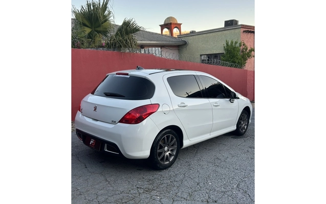 imagem-https://www.socarrao.com.br/sc-vehicle-images-prod/3731455/1788956511947-1_092100.jpg