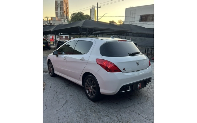imagem-https://www.socarrao.com.br/sc-vehicle-images-prod/3731455/1788956511952-1_092102.jpg