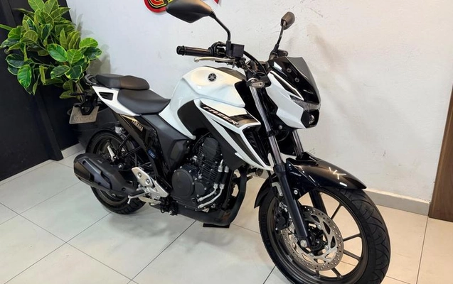 imagem-https://www.socarrao.com.br/sc-vehicle-images-prod/3731515/1789403419427-8458748_1_B_f3d6933d53.jpeg