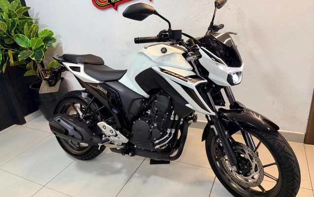 imagem-https://www.socarrao.com.br/sc-vehicle-images-prod/3731515/1789403419437-8458748_8_B_0520c99f82.jpeg
