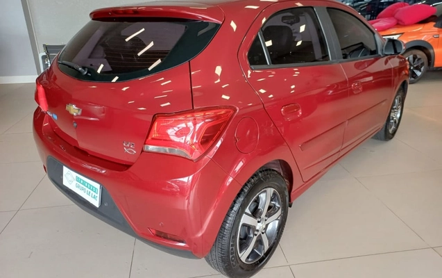 imagem-https://www.socarrao.com.br/sc-vehicle-images-prod/3731525/1788978568642-vehicle_image_1788978534_1bd000726d6d14077fc2f3b17350929b.jpeg