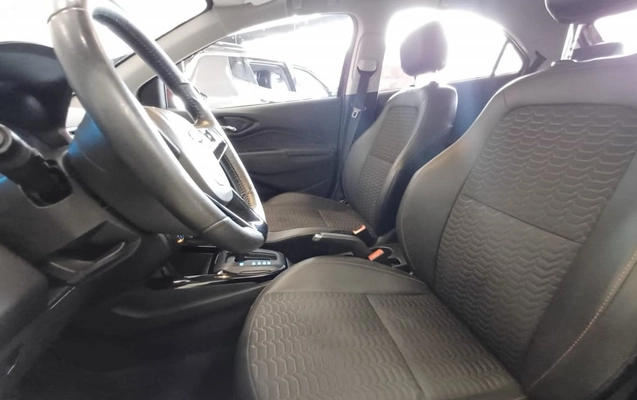 imagem-https://www.socarrao.com.br/sc-vehicle-images-prod/3731525/1788978568654-vehicle_image_1788978532_7f9ae817050680ba64d65287ba897213.jpeg