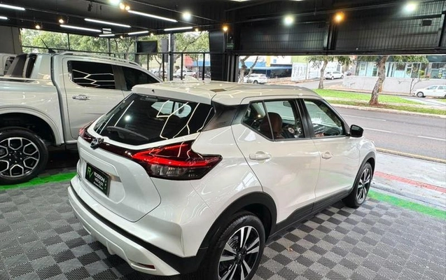 imagem-https://www.socarrao.com.br/sc-vehicle-images-prod/3731616/1789646118227-8458766_9_B_972aff8e84.jpeg