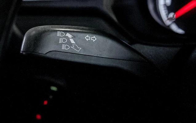 imagem-https://www.socarrao.com.br/sc-vehicle-images-prod/3731900/1789063312841-8458778_10_B_5efd879bf3.jpeg