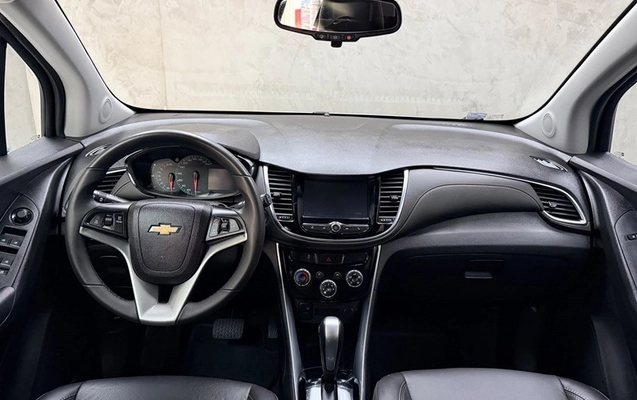 imagem-https://www.socarrao.com.br/sc-vehicle-images-prod/3731963/1790164730979-f93a719f-7910-4801-bbb5-dc3461fb9cc3.jpg