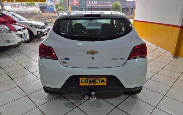 imagem-https://www.socarrao.com.br/sc-vehicle-images-prod/3731986/1788958280929-8408292_4_B_514fc7cee3.jpeg