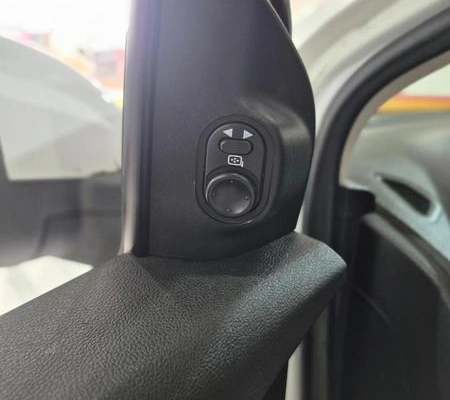 imagem-https://www.socarrao.com.br/sc-vehicle-images-prod/3731986/1788958280939-8408292_11_B_bf1750ba0e.jpeg