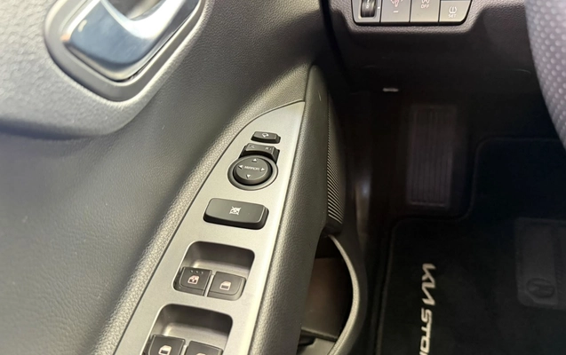 imagem-https://www.socarrao.com.br/sc-vehicle-images-prod/3732281/1788958806638-MTkuanBlZw.jpeg