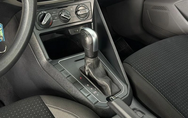 imagem-https://www.socarrao.com.br/sc-vehicle-images-prod/3732307/1789476101062-8262904_8_B_11e8e122b8.jpeg