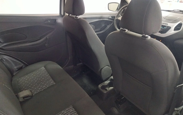 imagem-https://www.socarrao.com.br/sc-vehicle-images-prod/3732509/1789748503947-RqNsFbGxpSAtiGKqZs6lwM3MYy528gHz.jpg
