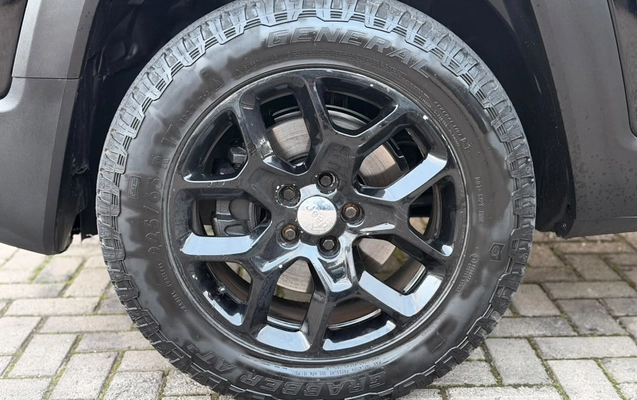 imagem-https://www.socarrao.com.br/sc-vehicle-images-prod/3732594/1788959636478-V2hhdHNBcHAgSW1hZ2UgMjAyNi0wOS0wOCBhdCAxOC4wOC4wMCAoMSkuanBlZw.jpeg