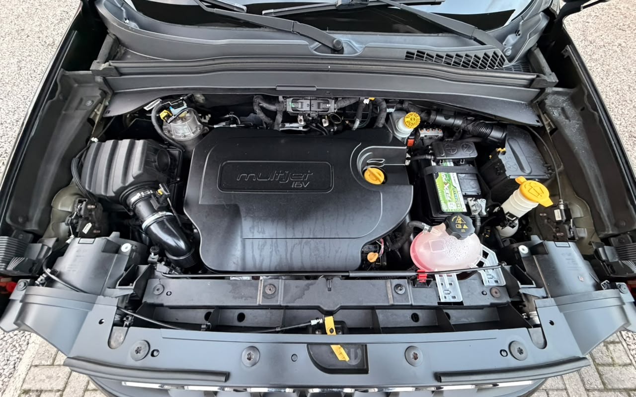 imagem-https://www.socarrao.com.br/sc-vehicle-images-prod/3732594/1788959636824-V2hhdHNBcHAgSW1hZ2UgMjAyNi0wOS0wOCBhdCAxOC4wOC4wMi5qcGVn.jpeg