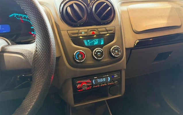 imagem-https://www.socarrao.com.br/sc-vehicle-images-prod/3732659/1788959964810-8443303_13_B_b388b18314.jpeg