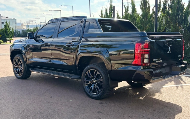 imagem-https://www.socarrao.com.br/sc-vehicle-images-prod/3732871/1788960434103-app-photos-JjlDpyk6jdUjVtzDC7ImYn8nLMmNDSp0.jpg
