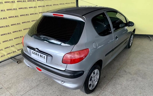 imagem-https://www.socarrao.com.br/sc-vehicle-images-prod/3732884/1789561845361-8459135_3_B_327592b67f.jpeg