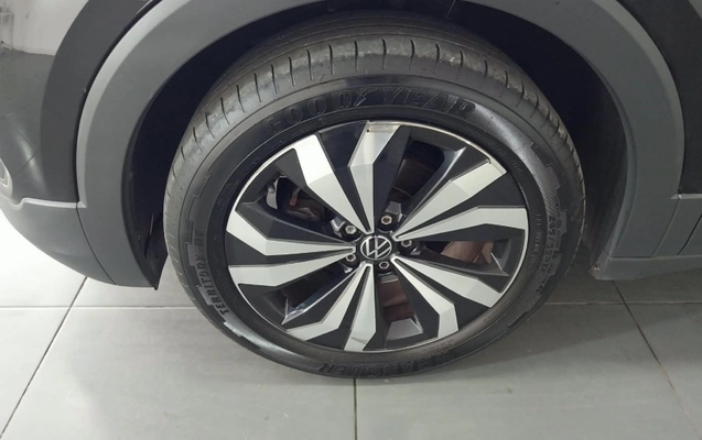 imagem-https://www.socarrao.com.br/sc-vehicle-images-prod/3732885/1789066780395-d7sJG1EdWcoWXE5GXXZnAM6BITMI6CTE.jpg