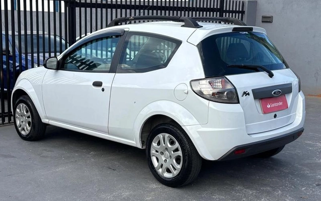 imagem-https://www.socarrao.com.br/sc-vehicle-images-prod/3732892/1788986223868-8459179_1_B_c050f82e0d.jpeg