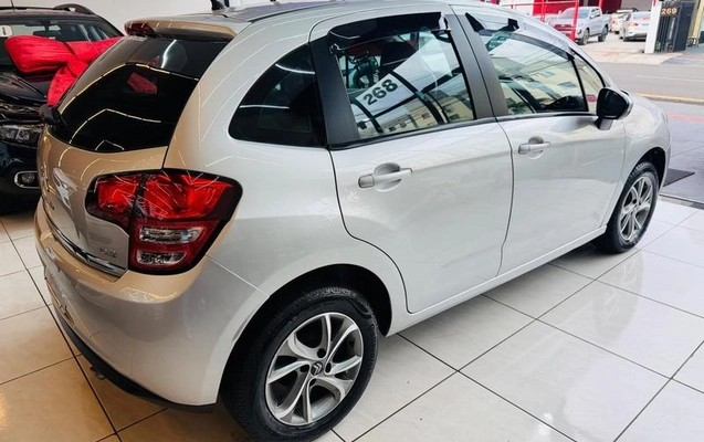 imagem-https://www.socarrao.com.br/sc-vehicle-images-prod/3732978/1790093385978-8396878_6_B_18efa35087.jpeg