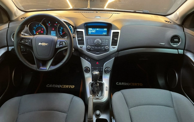 imagem-https://www.socarrao.com.br/sc-vehicle-images-prod/3732988/1788960938465-D5PzjrCfOihpZtcjAqWhgtyiIvdLtKkH.jpg
