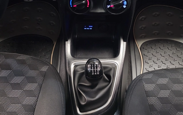 imagem-https://www.socarrao.com.br/sc-vehicle-images-prod/3733191/1788961460106-1_052229.jpg