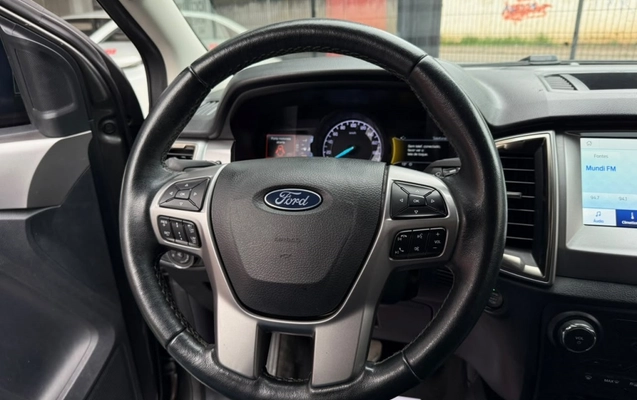 imagem-https://www.socarrao.com.br/sc-vehicle-images-prod/3733265/1788961614129-11_051608.jpg