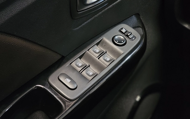 imagem-https://www.socarrao.com.br/sc-vehicle-images-prod/3733297/1788961682993-1_051706.jpg