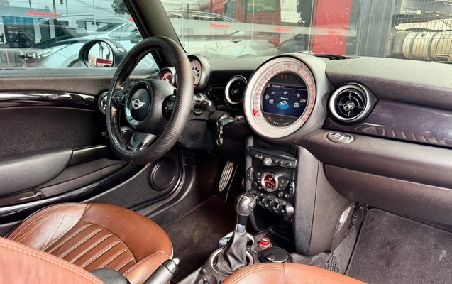 imagem-https://www.socarrao.com.br/sc-vehicle-images-prod/3733299/1788961690952-5_044849.jpg