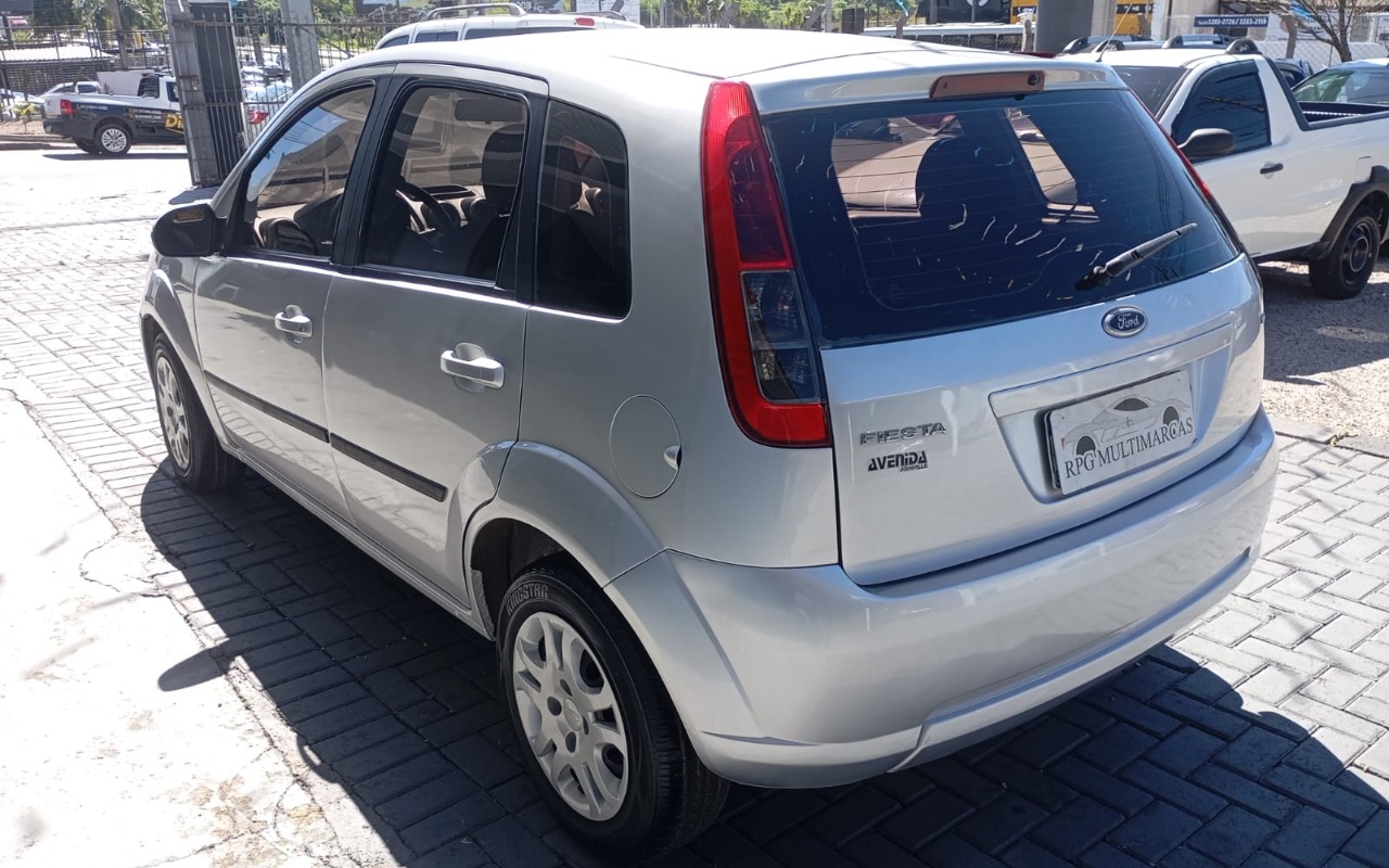 imagem-https://www.socarrao.com.br/sc-vehicle-images-prod/3733324/1788961818149-V2hhdHNBcHAgSW1hZ2UgMjAyNi0wOS0wOSBhdCAxMC40Ny4zMSAoMSkuanBlZw.jpeg