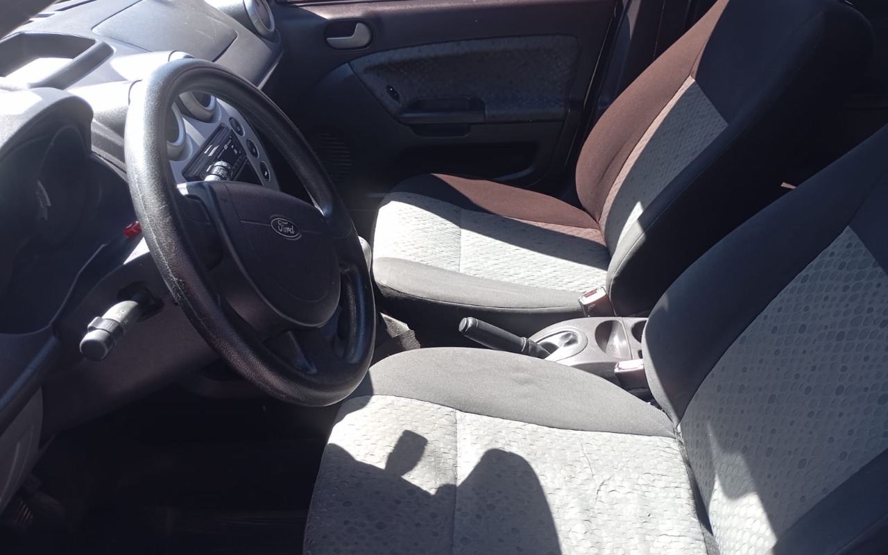 imagem-https://www.socarrao.com.br/sc-vehicle-images-prod/3733324/1788961818462-V2hhdHNBcHAgSW1hZ2UgMjAyNi0wOS0wOSBhdCAxMC40Ny4zNCAoMSkuanBlZw.jpeg
