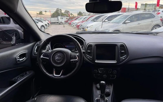 imagem-https://www.socarrao.com.br/sc-vehicle-images-prod/3733350/1789220506245-8457763_8_B_d82dc75b3c.jpeg