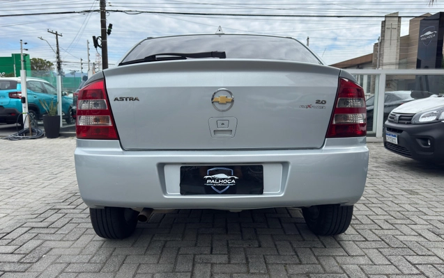 imagem-https://www.socarrao.com.br/sc-vehicle-images-prod/3733372/1788962323718-96206c58824242a9a4ad68e4a6f9619d_1788962275482.jpg