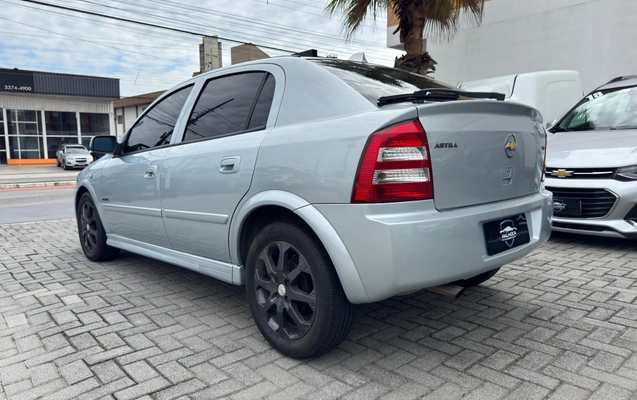imagem-https://www.socarrao.com.br/sc-vehicle-images-prod/3733372/1788962323720-bb0d742969524f00808ede0c40157467_1788962275508.jpg