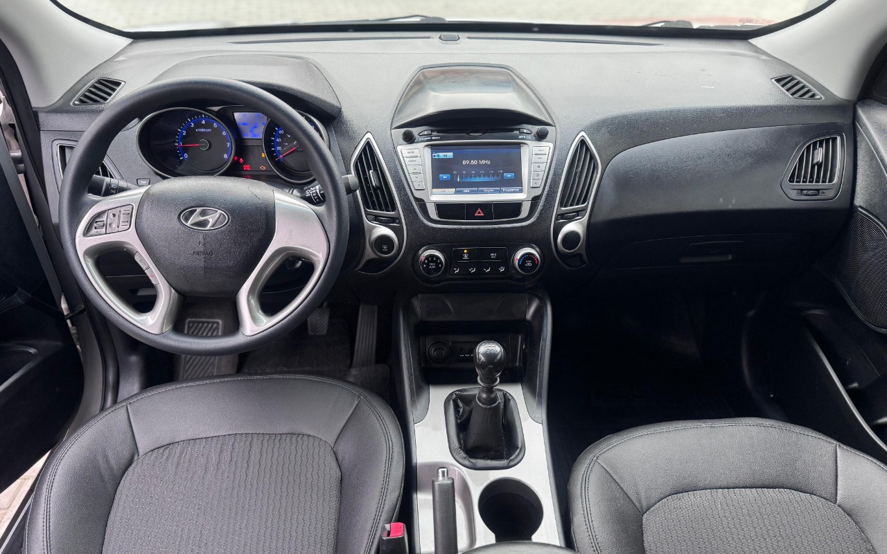 imagem-https://www.socarrao.com.br/sc-vehicle-images-prod/3733676/1788963448618-SU1HLTIwMjYwOTAzLVdBMDA5Ni5qcGc.jpg