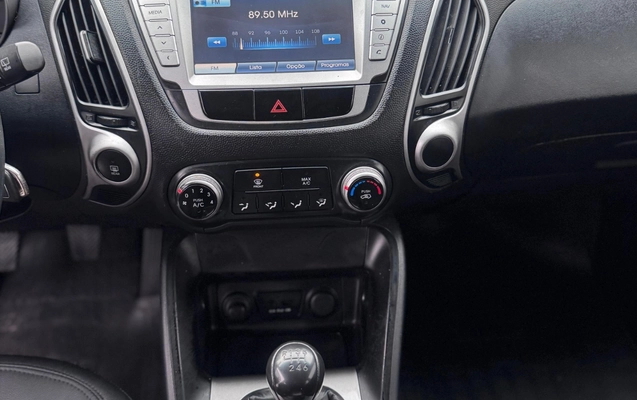 imagem-https://www.socarrao.com.br/sc-vehicle-images-prod/3733676/1788963448803-SU1HLTIwMjYwOTAzLVdBMDA5My5qcGc.jpg