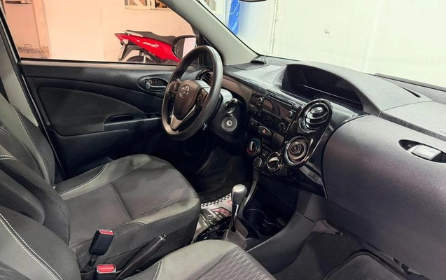 imagem-https://www.socarrao.com.br/sc-vehicle-images-prod/3733733/1788963639668-8459505_7_B_9e054e89cd.jpeg