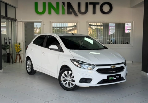 Chevrolet Onix 2018 Branco — foto 1 de 3