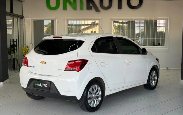 imagem-https://www.socarrao.com.br/sc-vehicle-images-prod/3733754/1788963763506-003_131ec888ff4d6267f846fcceb25e508f.jpeg