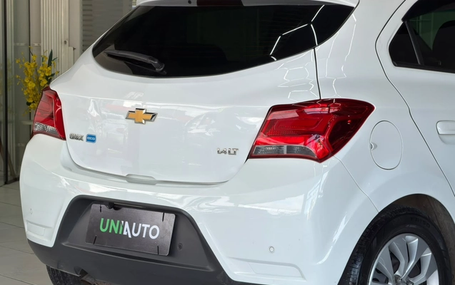 imagem-https://www.socarrao.com.br/sc-vehicle-images-prod/3733754/1788963763508-003_145ef7960eda71bdeae57cff2931016e.jpeg