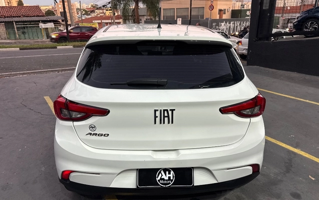 imagem-https://www.socarrao.com.br/sc-vehicle-images-prod/3733802/1789481928268-gb-d62fd7c.jpeg