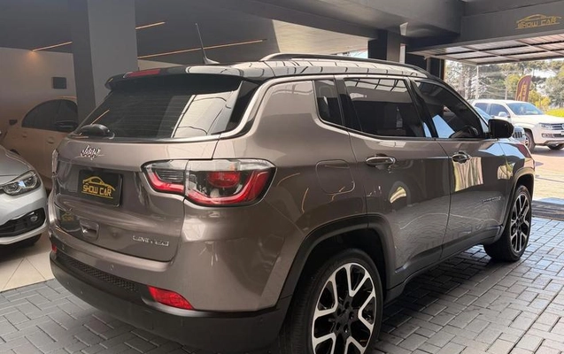 imagem-https://www.socarrao.com.br/sc-vehicle-images-prod/3733810/1788964040762-8457278_13_B_ca37c7030e.jpeg