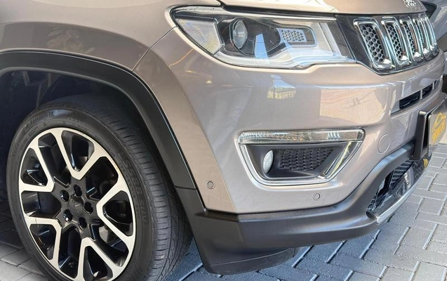 imagem-https://www.socarrao.com.br/sc-vehicle-images-prod/3733810/1788964040772-8457278_17_B_e76a0ba594.jpeg
