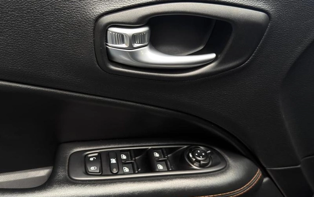 imagem-https://www.socarrao.com.br/sc-vehicle-images-prod/3733810/1788964040806-8457278_8_B_80fd5acb40.jpeg